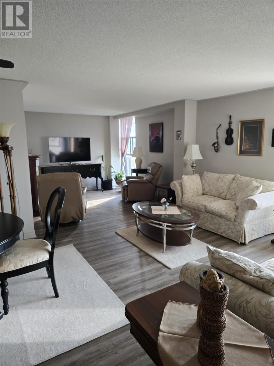 1139 Queen St E # 1207, Sault Ste. Marie, Ontario  P6A 6K5 - Photo 7 - SM252525