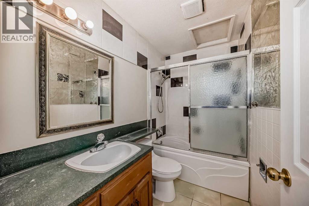 652 Queensland Drive Se, Calgary, Alberta  T2J 4G7 - Photo 21 - A2203586