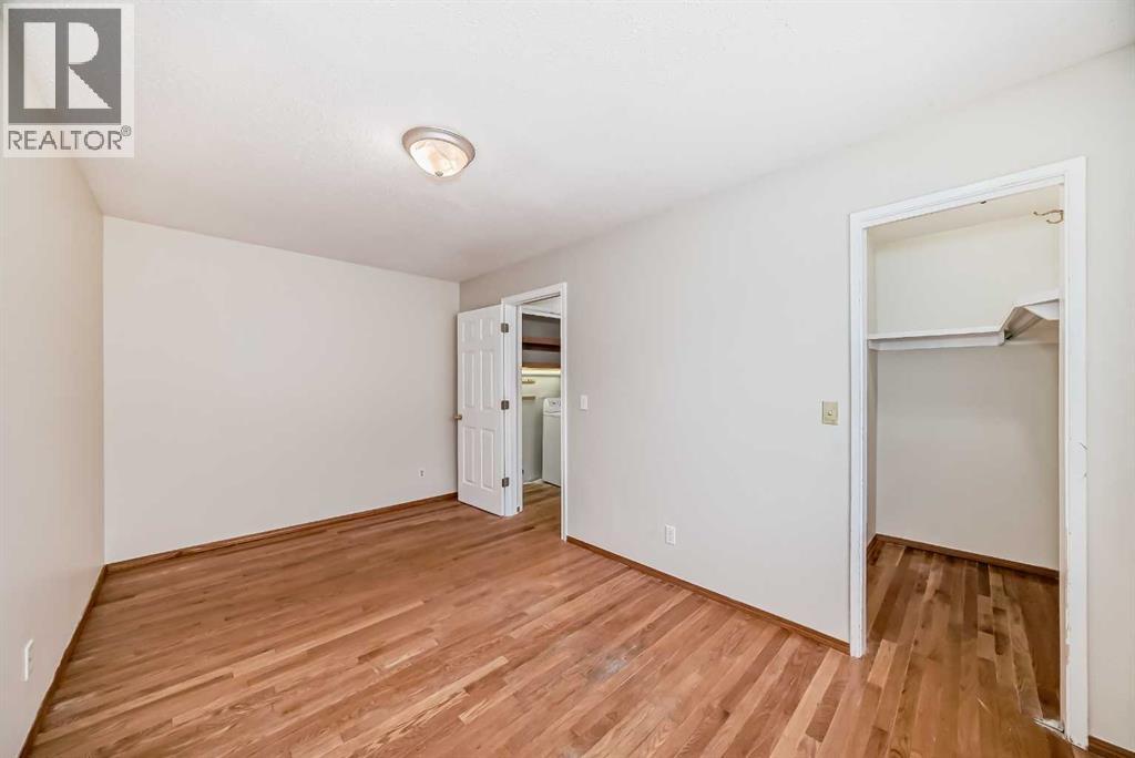652 Queensland Drive Se, Calgary, Alberta  T2J 4G7 - Photo 11 - A2203586