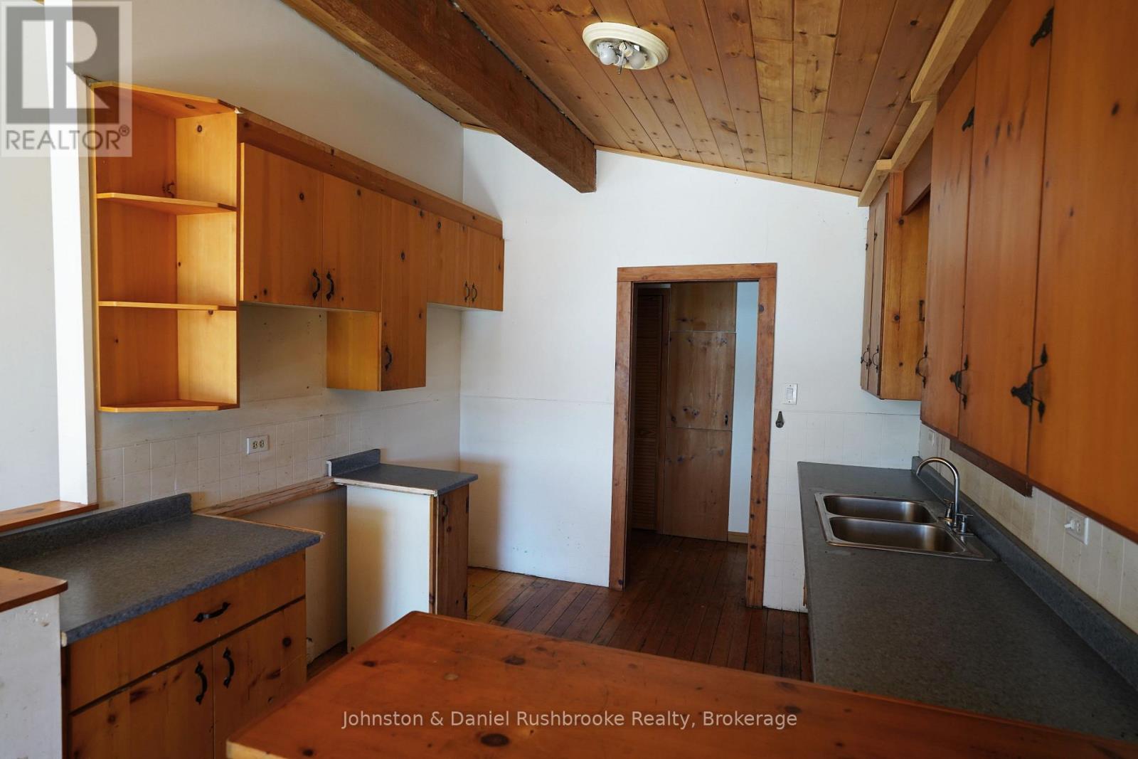 1127 Keeler Road, Muskoka Lakes (Wood (Muskoka Lakes)), Ontario  P0C 1M0 - Photo 6 - X12456494