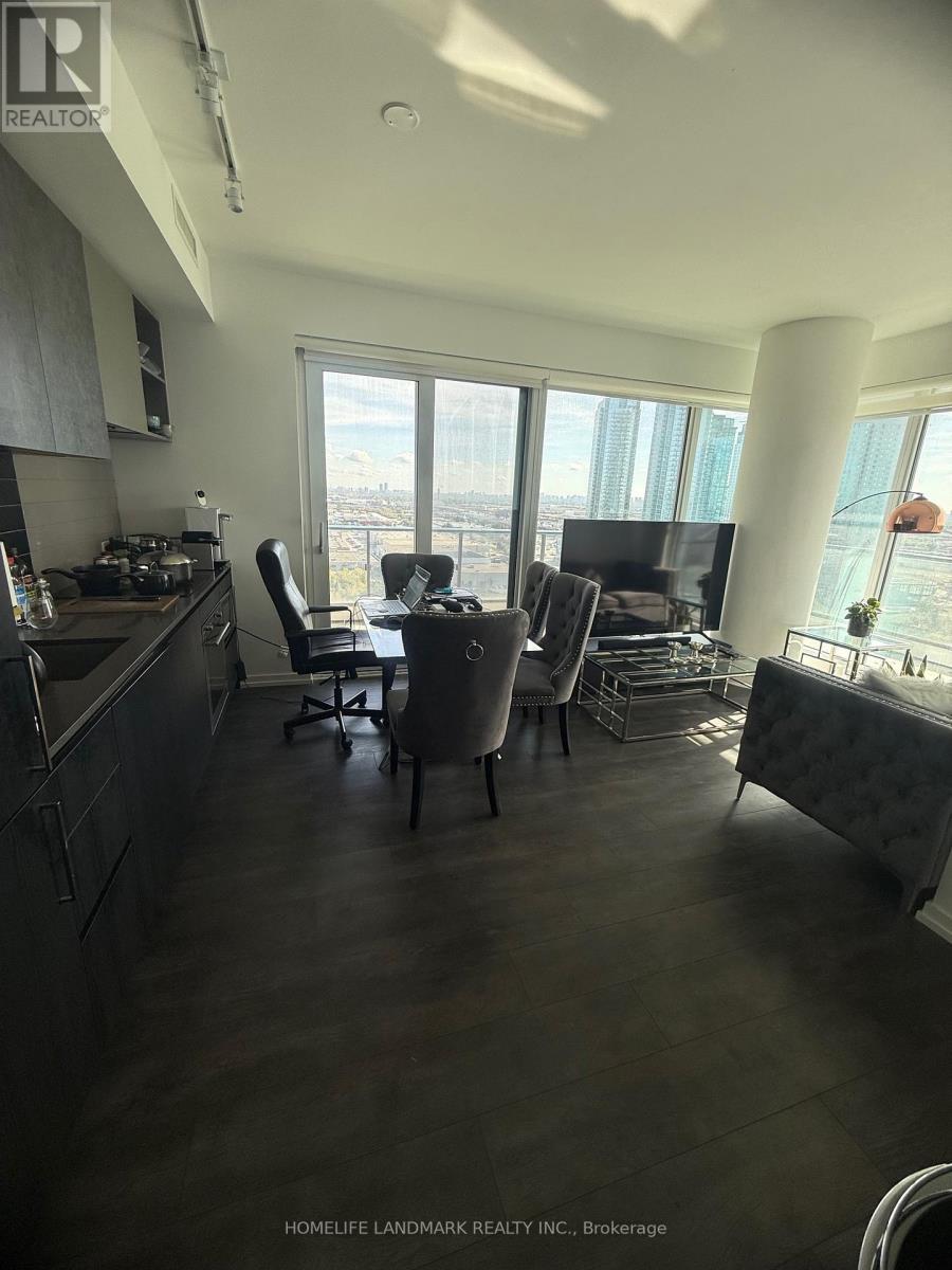 1812 - 7890 Jane Street, Vaughan, Ontario  L4K 0K9 - Photo 2 - N12423702