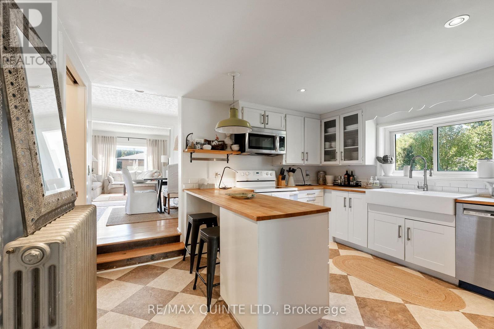 22 Maple Avenue, Prince Edward County (Picton Ward), Ontario  K0K 2T0 - Photo 14 - X12456462