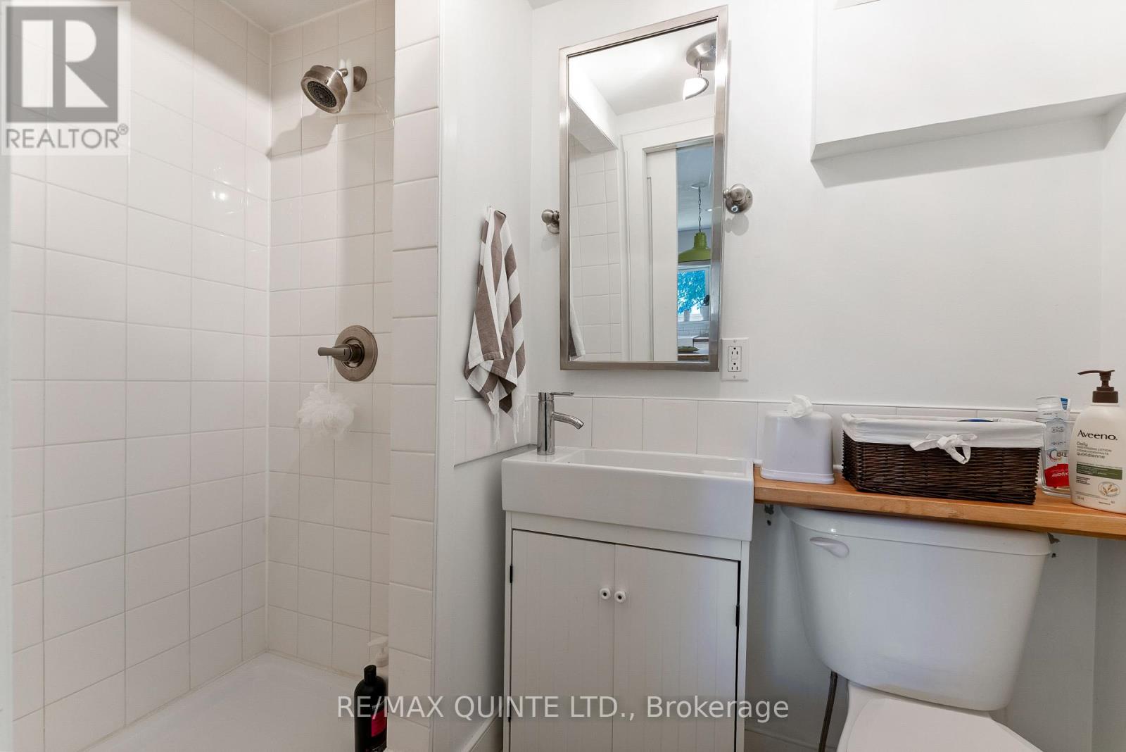 22 Maple Avenue, Prince Edward County (Picton Ward), Ontario  K0K 2T0 - Photo 19 - X12456462