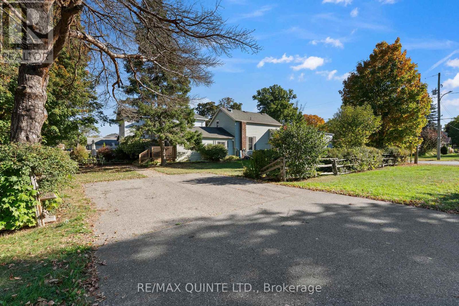 22 Maple Avenue, Prince Edward County (Picton Ward), Ontario  K0K 2T0 - Photo 33 - X12456462