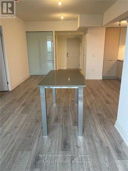 735 - 26 Gibbs Road, Toronto, Ontario  M9B 6L6 - Photo 5 - W12455693