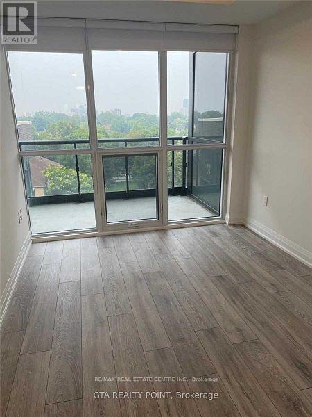 735 - 26 Gibbs Road, Toronto, Ontario  M9B 6L6 - Photo 6 - W12455693