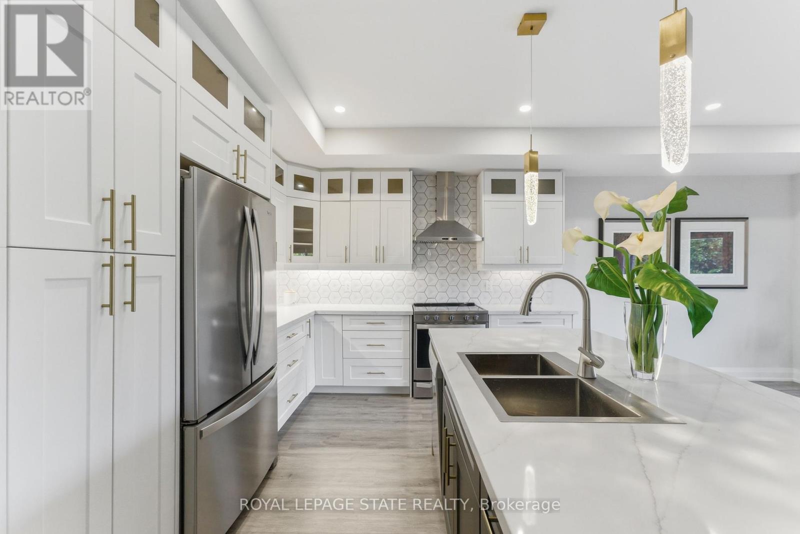 74 Melbourne Street, Hamilton, Ontario  L8P 2A6 - Photo 14 - X12443071