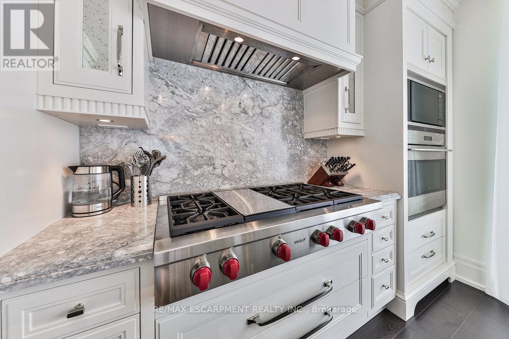 212 - 300 Randall Street, Oakville, Ontario  L6J 1R1 - Photo 44 - W12456293