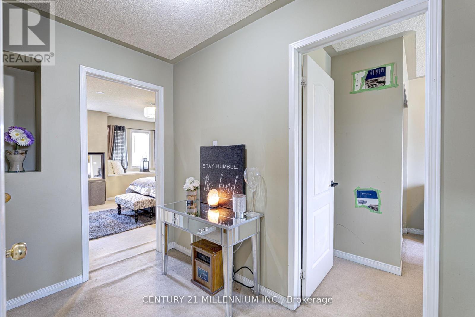 16 Zebra Trail, Brampton, Ontario  L6R 2J2 - Photo 17 - W12456302