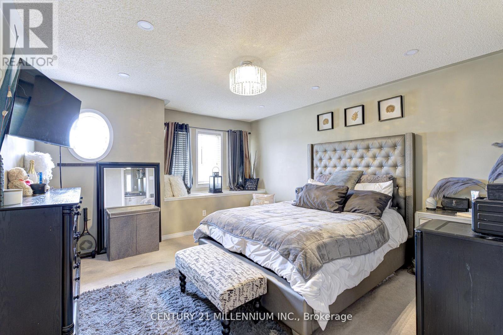 16 Zebra Trail, Brampton, Ontario  L6R 2J2 - Photo 18 - W12456302