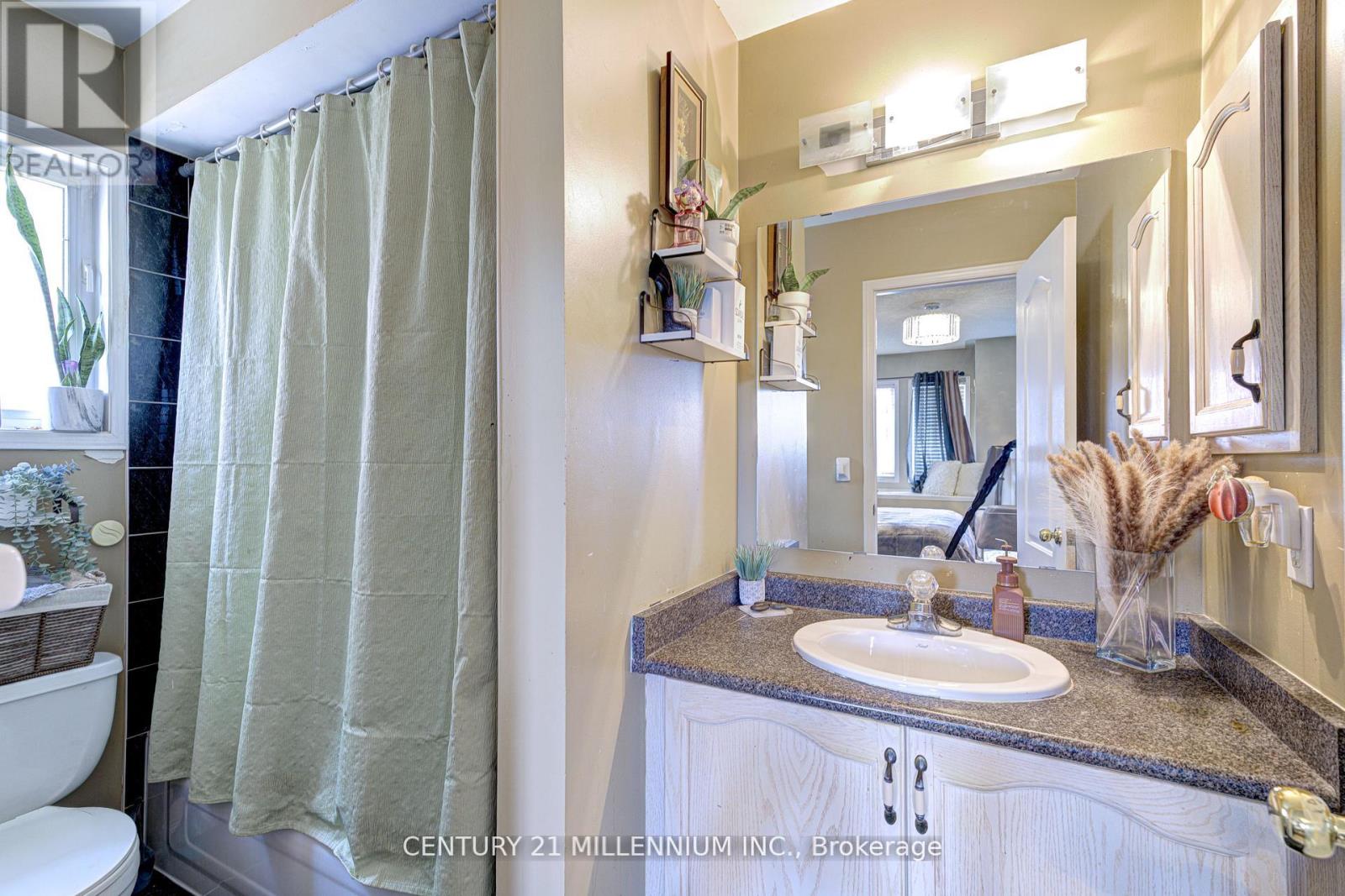 16 Zebra Trail, Brampton, Ontario  L6R 2J2 - Photo 20 - W12456302
