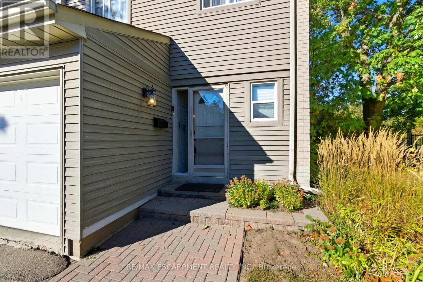 6 - 3500 Glen Erin Drive, Mississauga, Ontario  L5L 1W6 - Photo 3 - W12456311