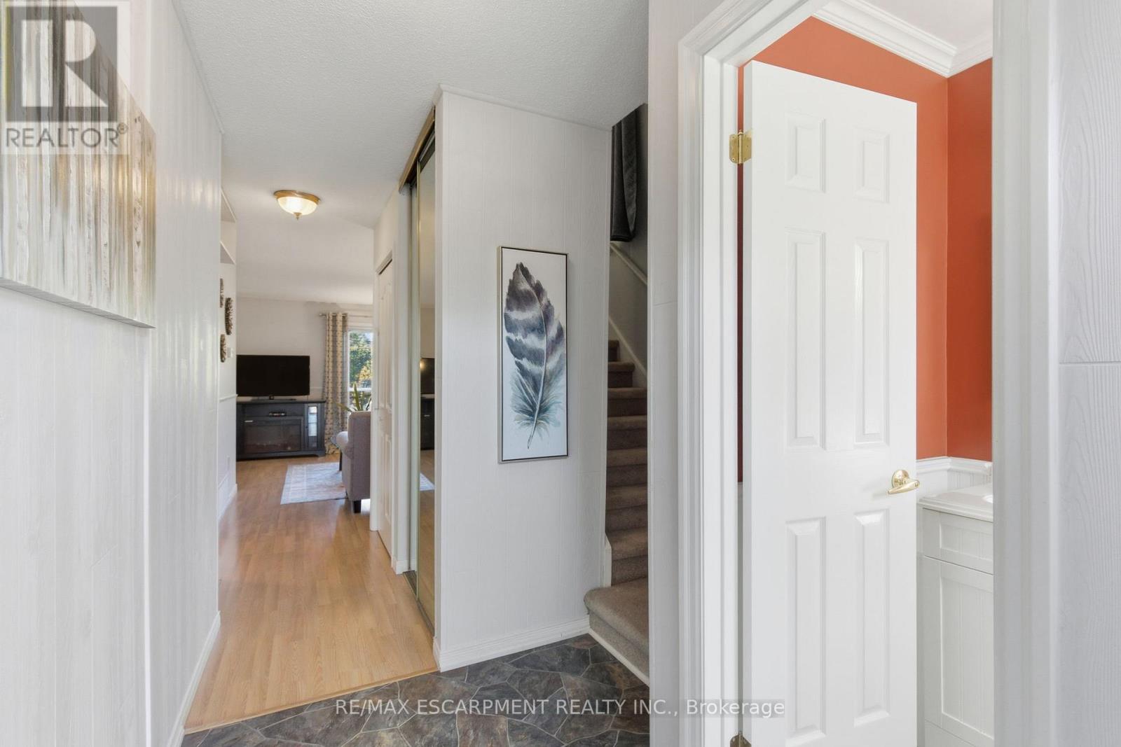 6 - 3500 Glen Erin Drive, Mississauga, Ontario  L5L 1W6 - Photo 4 - W12456311