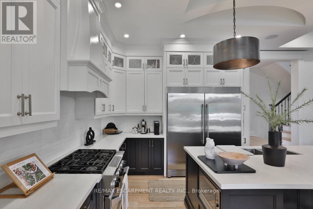 43 Mississauga Road S, Mississauga, Ontario  L5H 2H3 - Photo 15 - W12456345