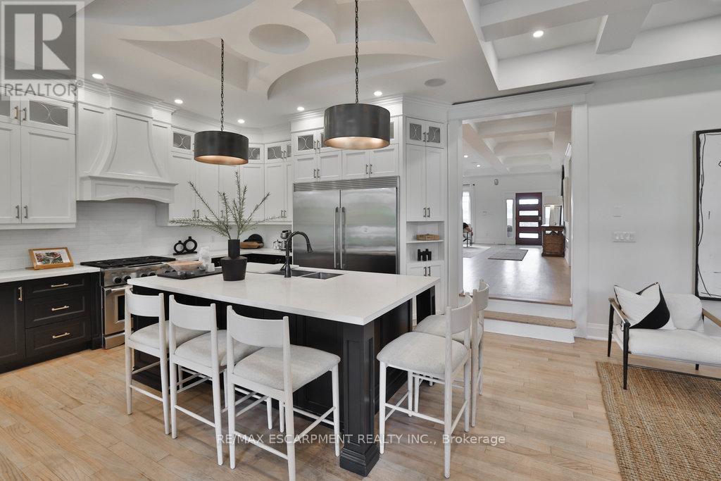 43 Mississauga Road S, Mississauga, Ontario  L5H 2H3 - Photo 18 - W12456345