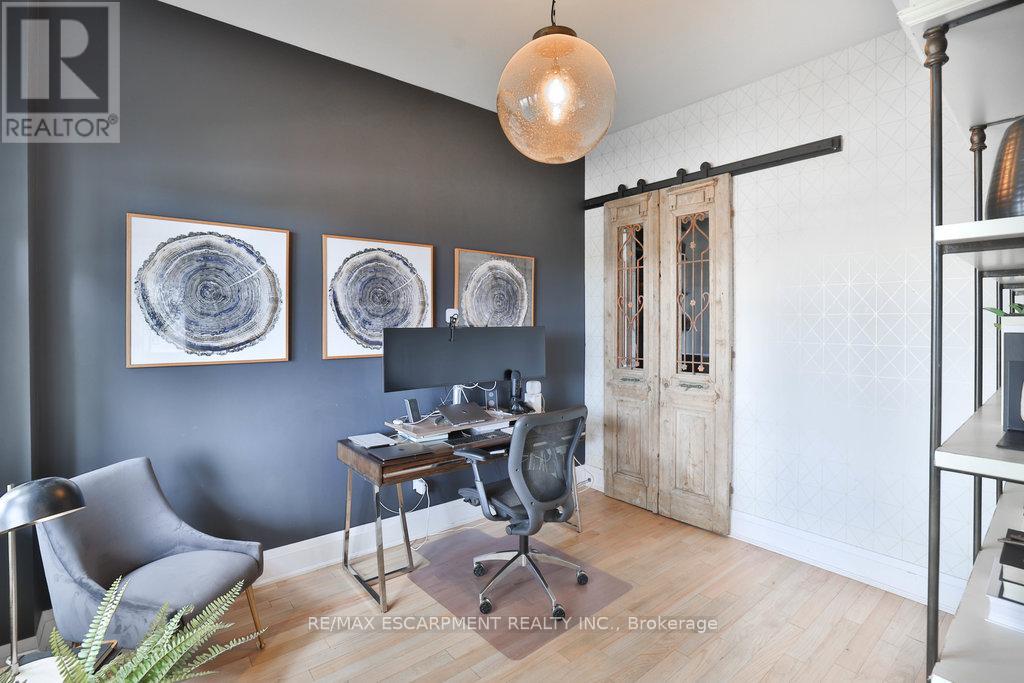 43 Mississauga Road S, Mississauga, Ontario  L5H 2H3 - Photo 20 - W12456345
