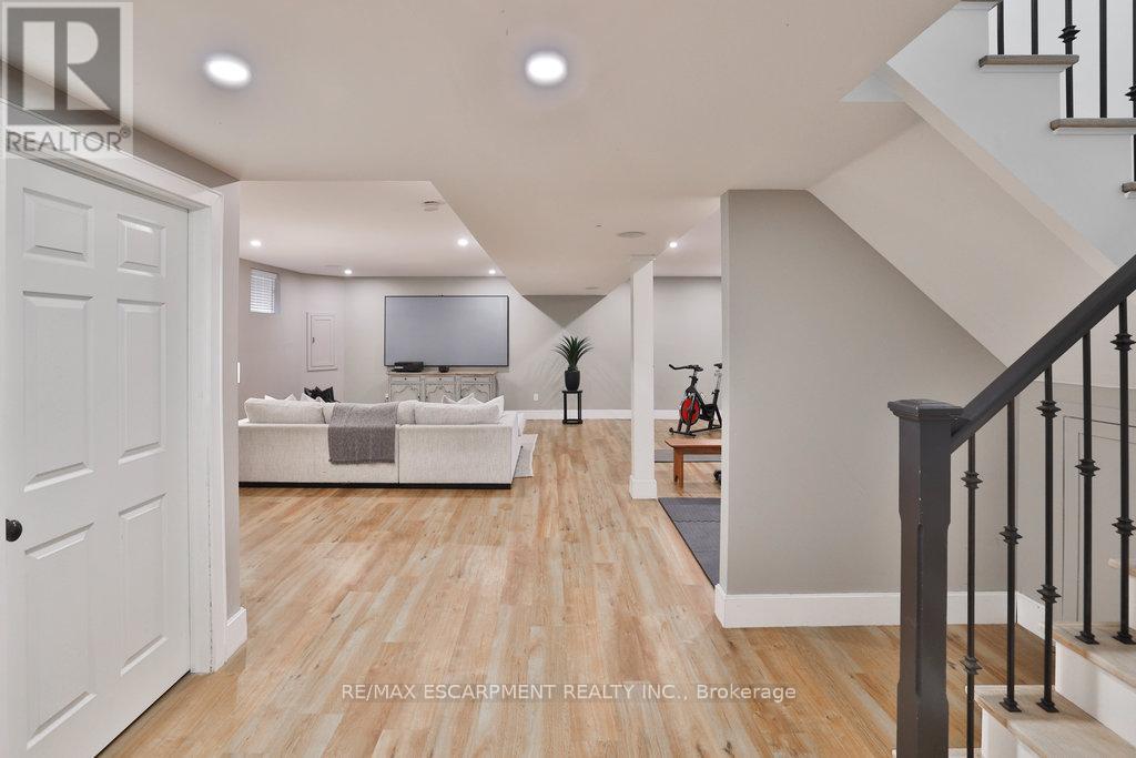 43 Mississauga Road S, Mississauga, Ontario  L5H 2H3 - Photo 34 - W12456345