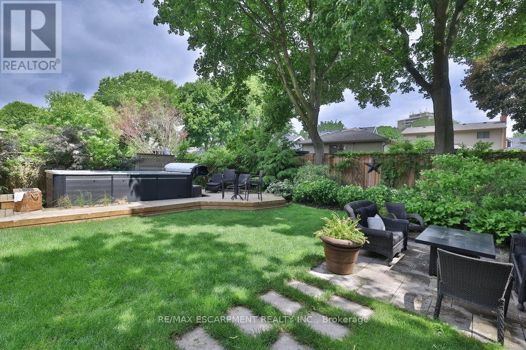 43 Mississauga Road S, Mississauga, Ontario  L5H 2H3 - Photo 40 - W12456345