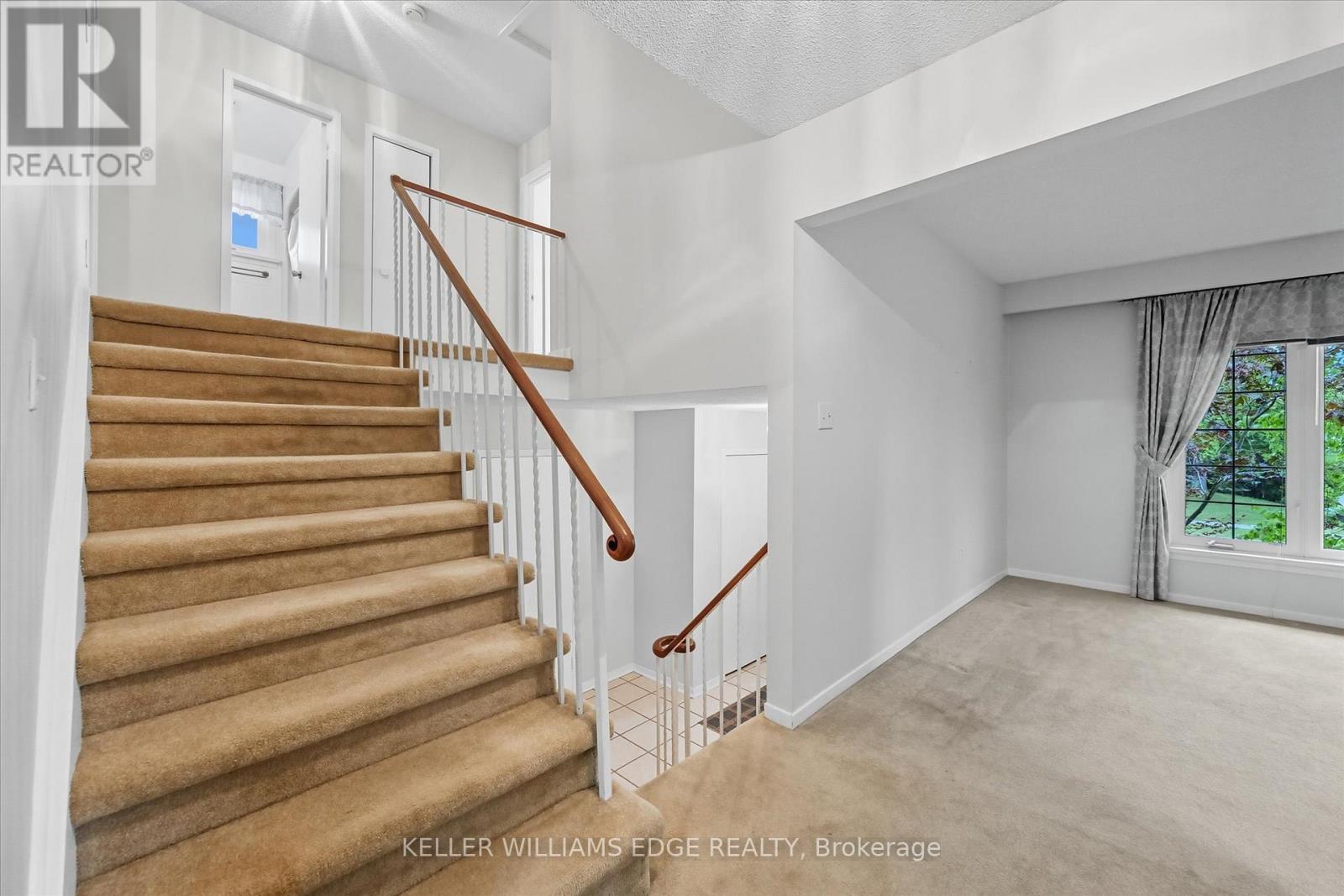 2400 Eaglesfield Drive, Burlington, Ontario  L7P 3V5 - Photo 21 - W12456347