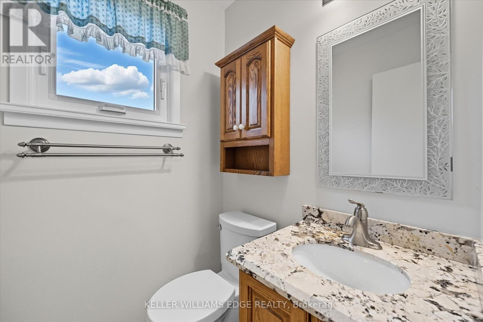 2400 Eaglesfield Drive, Burlington, Ontario  L7P 3V5 - Photo 24 - W12456347