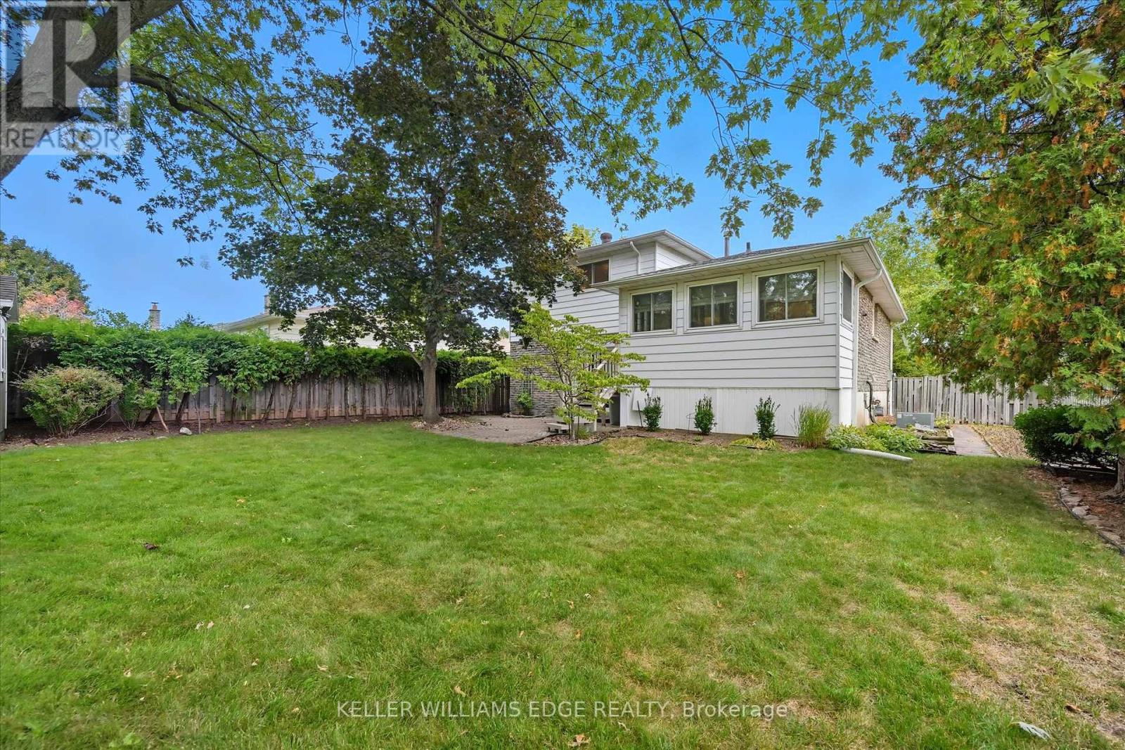 2400 Eaglesfield Drive, Burlington, Ontario  L7P 3V5 - Photo 35 - W12456347