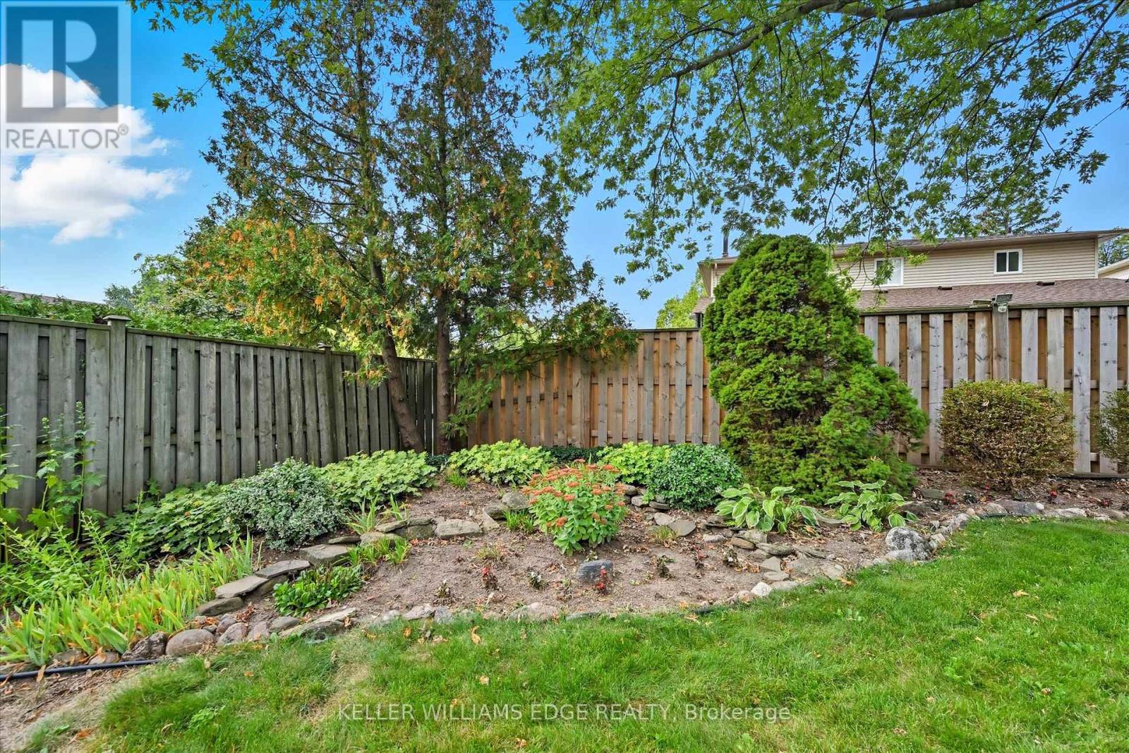 2400 Eaglesfield Drive, Burlington, Ontario  L7P 3V5 - Photo 36 - W12456347