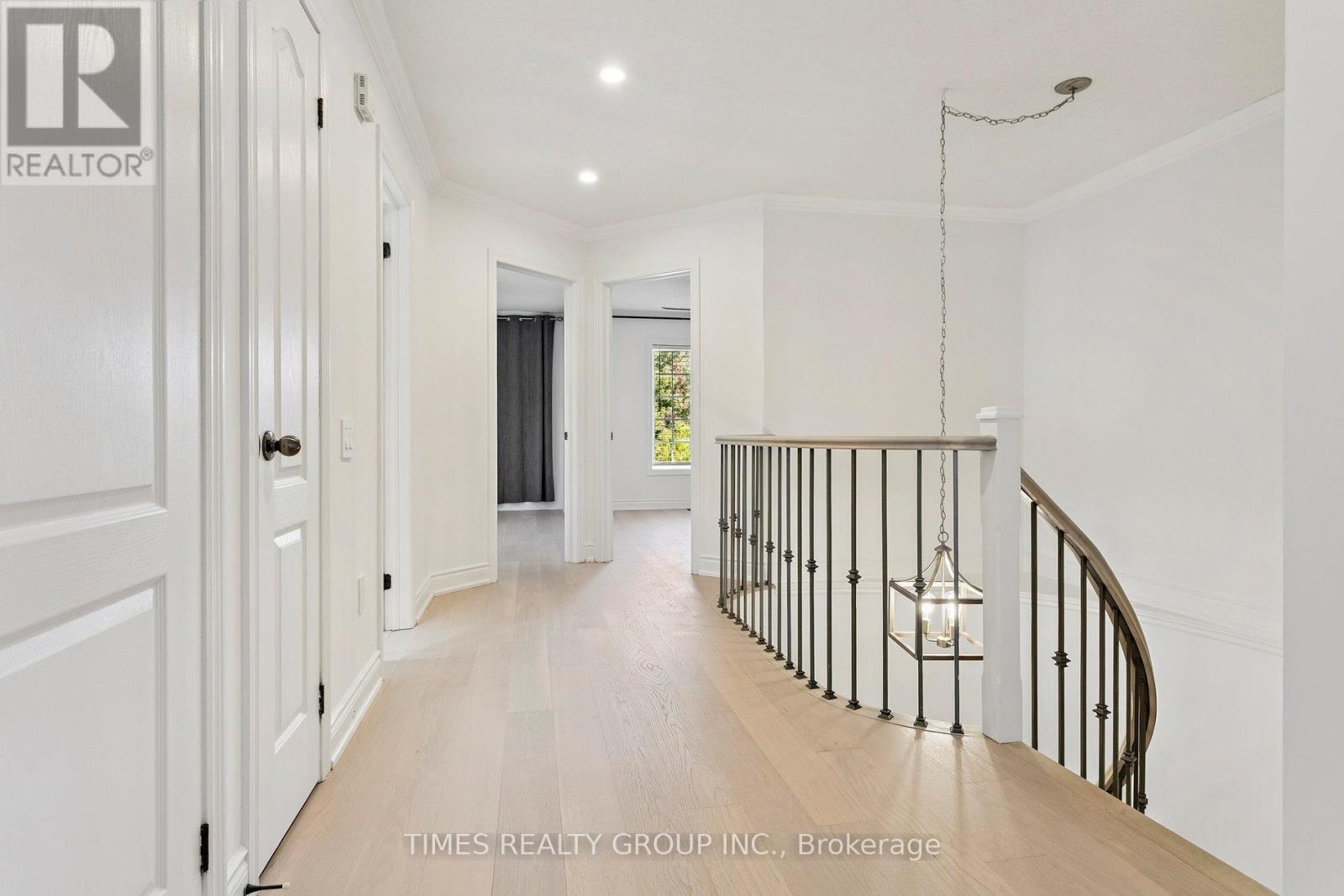 212 Creek Path Avenue, Oakville, Ontario  L6L 6T5 - Photo 18 - W12456351