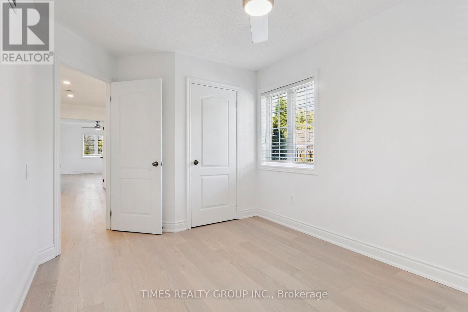 212 Creek Path Avenue, Oakville, Ontario  L6L 6T5 - Photo 21 - W12456351