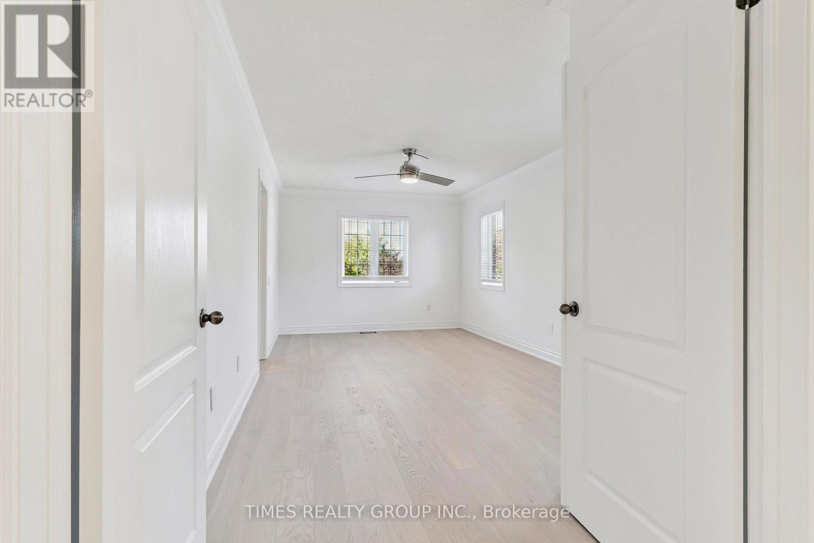212 Creek Path Avenue, Oakville, Ontario  L6L 6T5 - Photo 25 - W12456351