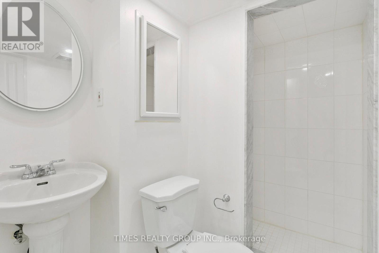 212 Creek Path Avenue, Oakville, Ontario  L6L 6T5 - Photo 34 - W12456351