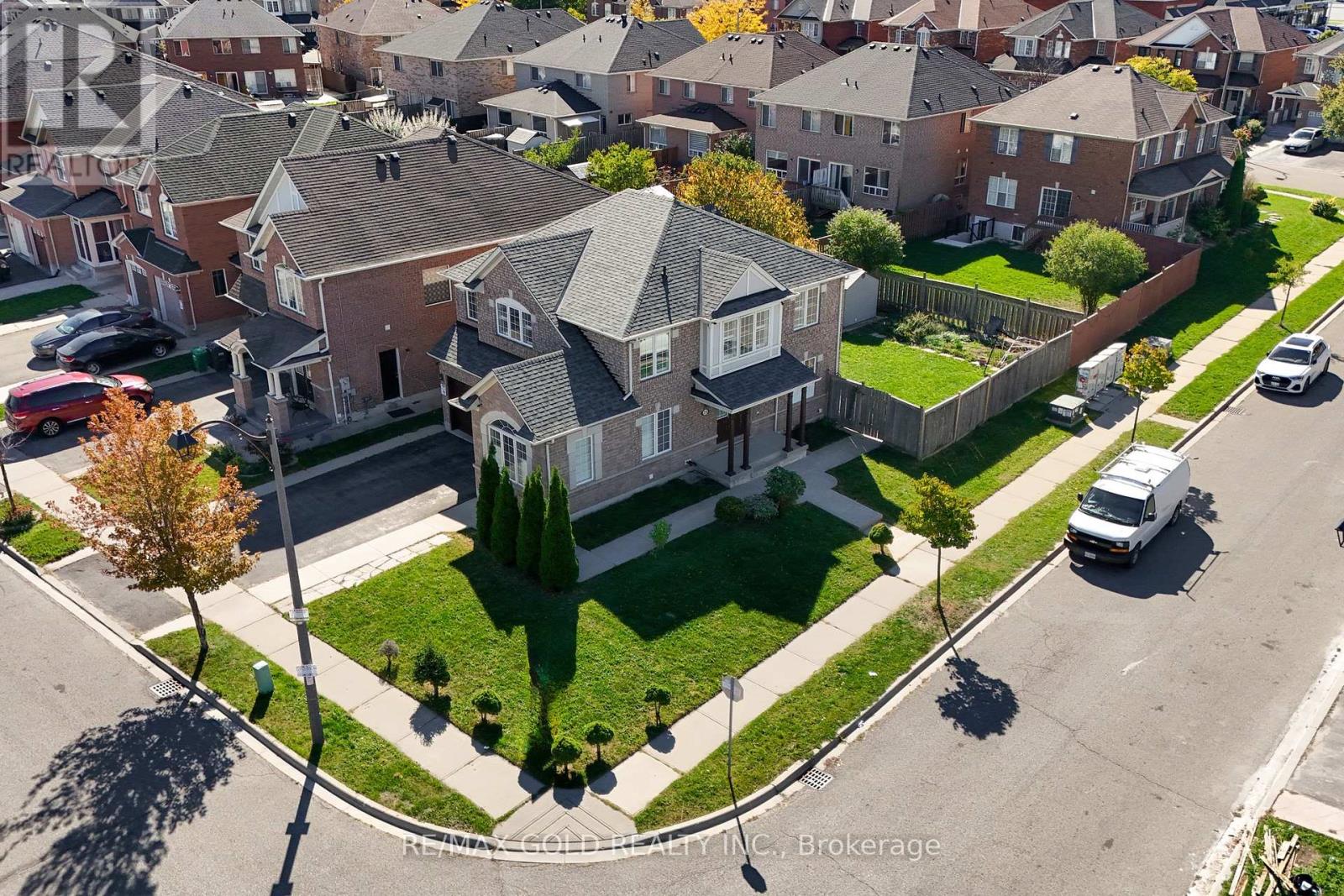 23 Lyric Road, Brampton, Ontario  L6S 0B4 - Photo 7 - W12456352