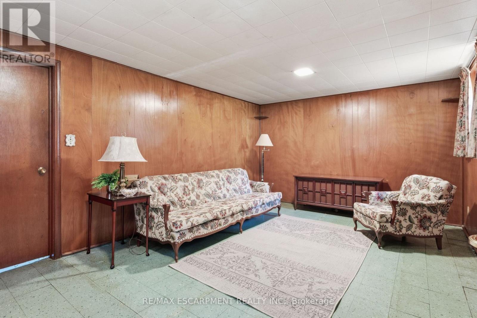 241 Tottenham Road, Burlington, Ontario  L7L 4G5 - Photo 28 - W12456361