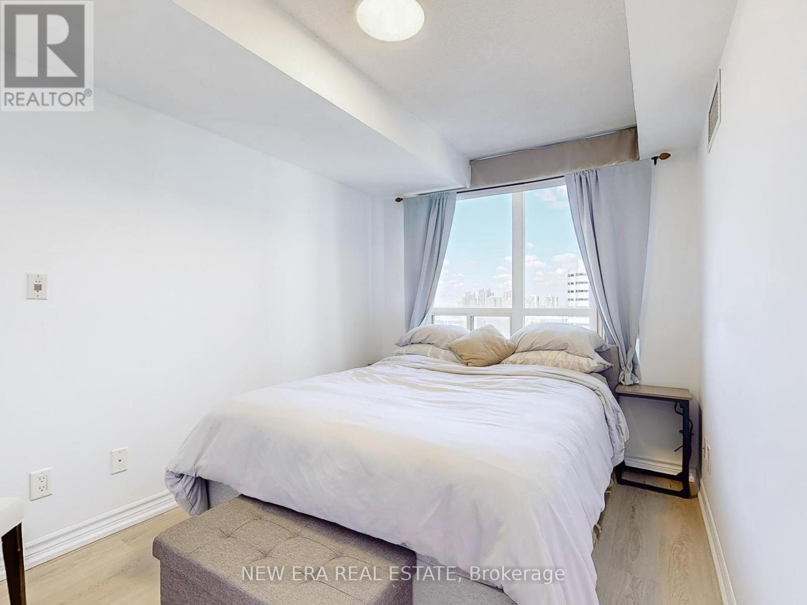923 - 3888 Duke Of York Boulevard, Mississauga, Ontario  L5B 4P5 - Photo 15 - W12456362