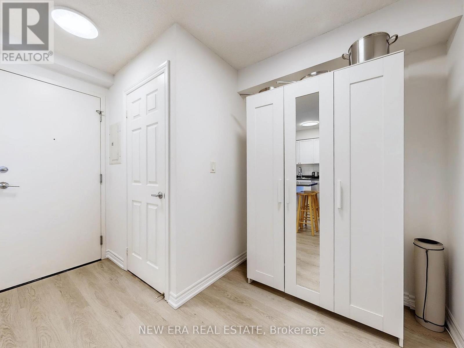 923 - 3888 Duke Of York Boulevard, Mississauga, Ontario  L5B 4P5 - Photo 19 - W12456362
