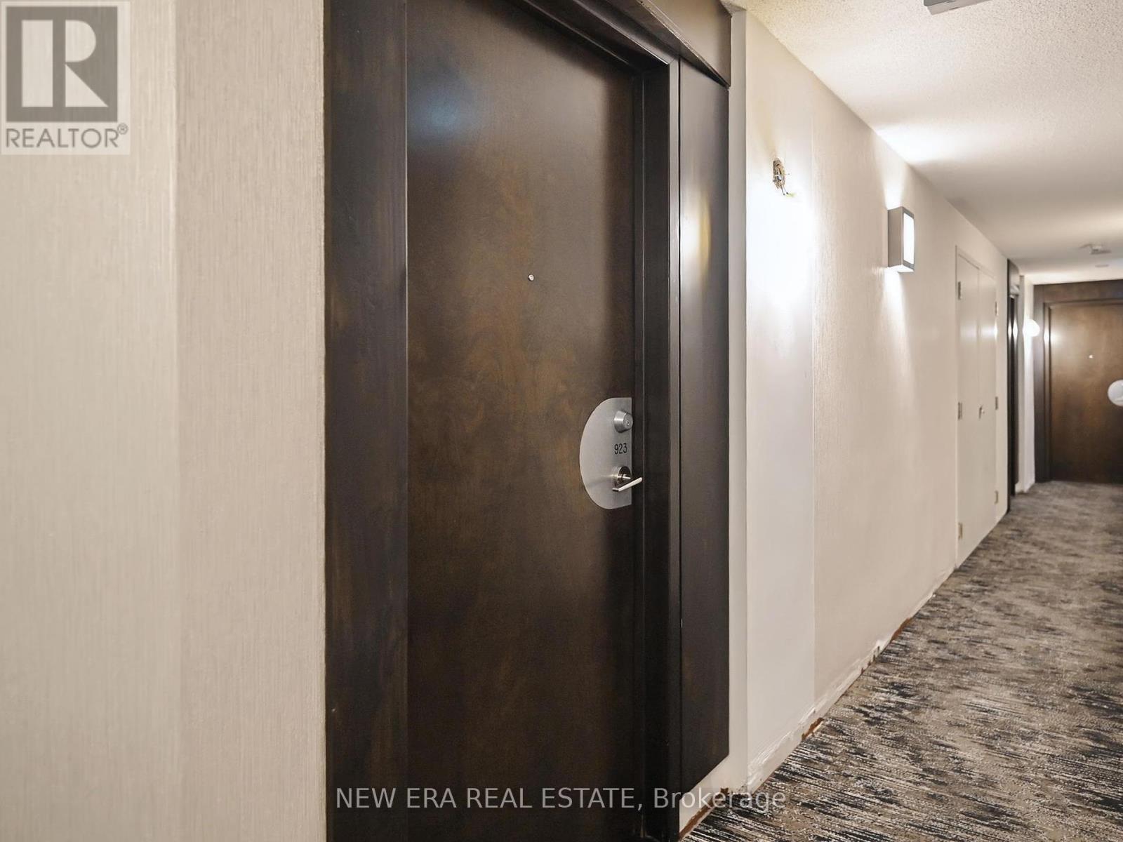 923 - 3888 Duke Of York Boulevard, Mississauga, Ontario  L5B 4P5 - Photo 27 - W12456362