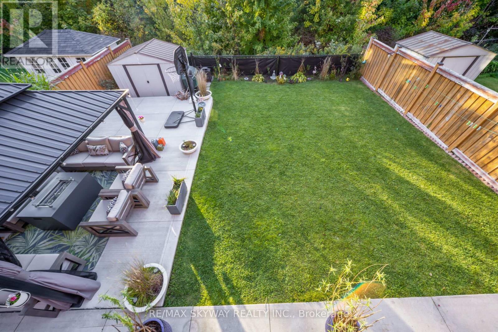 90 Aylesbury Drive, Brampton, Ontario  L7A 0W3 - Photo 21 - W12456365