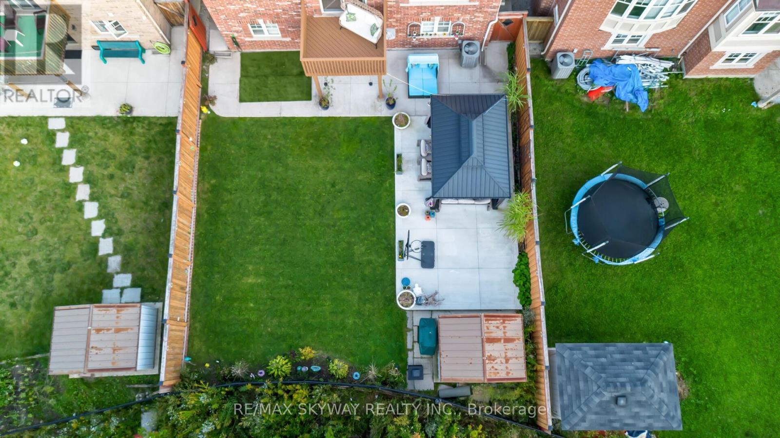90 Aylesbury Drive, Brampton, Ontario  L7A 0W3 - Photo 47 - W12456365