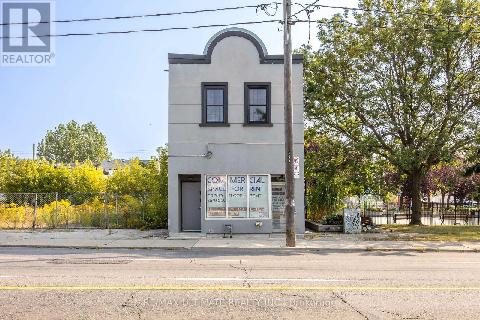 603 KEELE STREET N, Toronto, Ontario