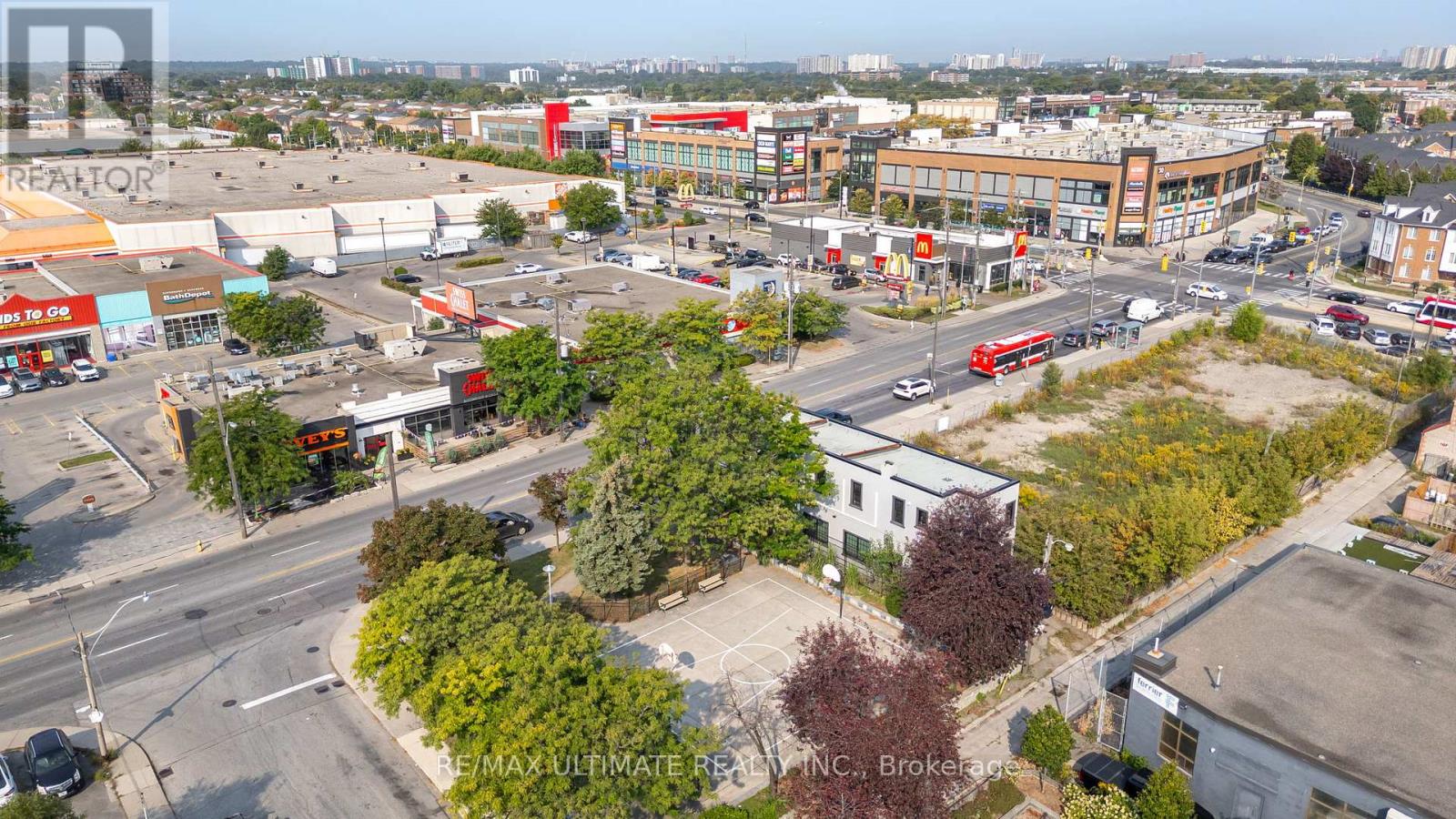 603 Keele Street N, Toronto, Ontario  M6N 3E5 - Photo 18 - W12456390