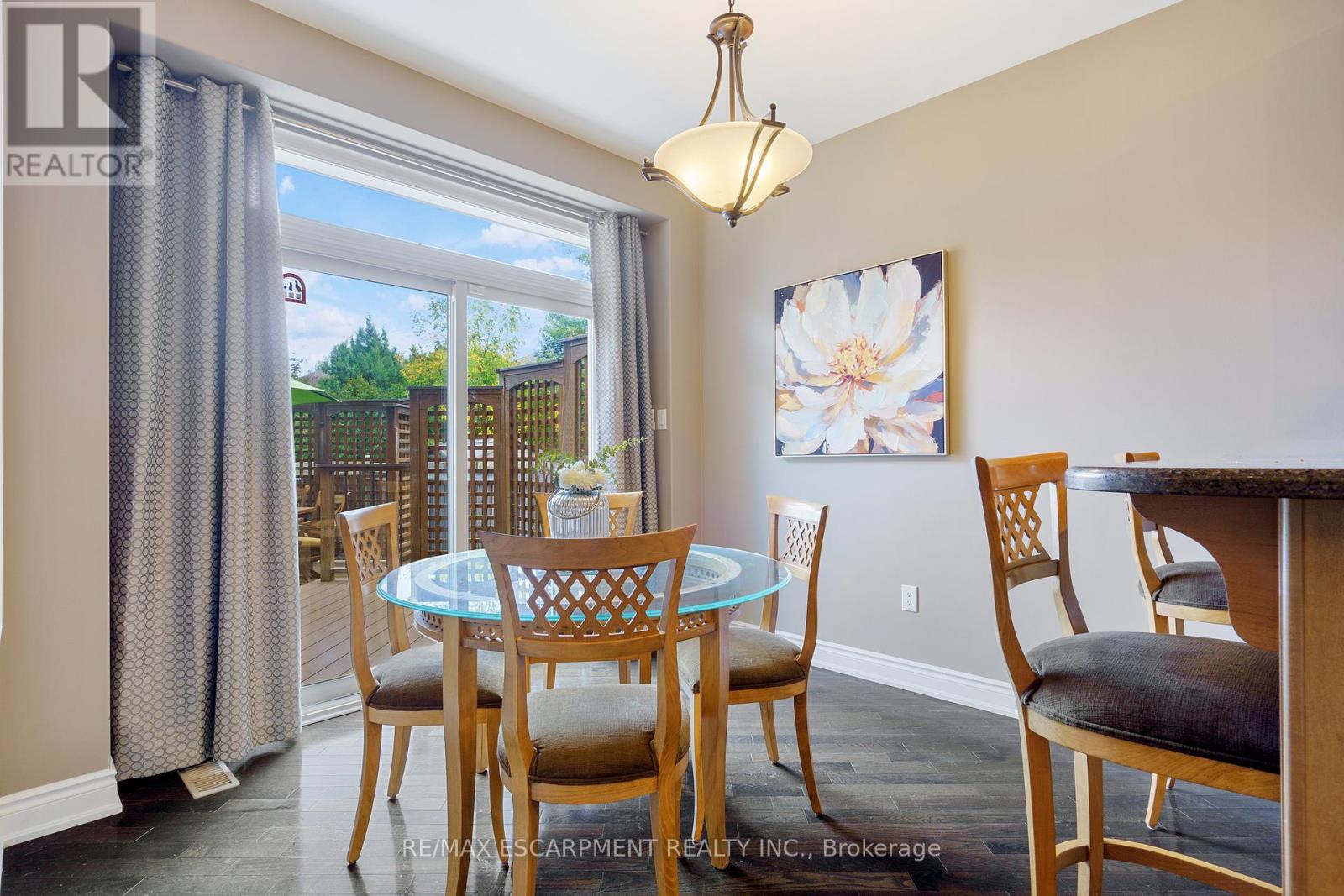 317 Great Lakes Boulevard, Oakville, Ontario  L6L 0A4 - Photo 12 - W12456397