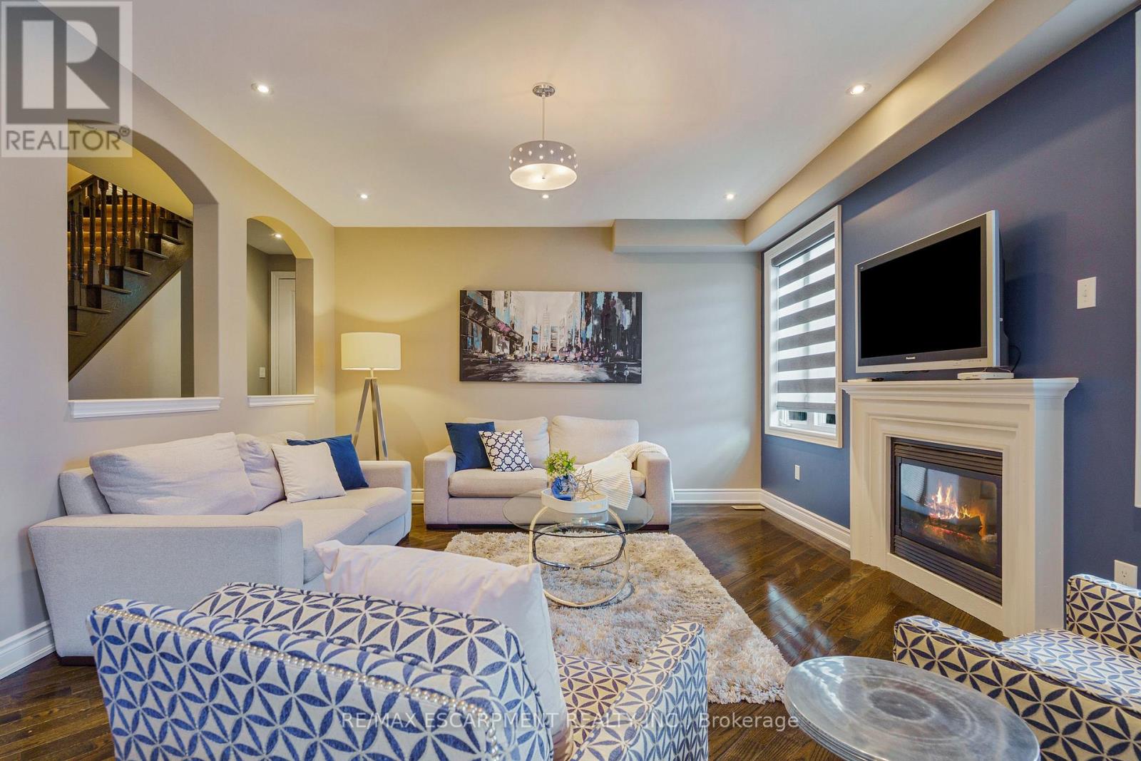 317 Great Lakes Boulevard, Oakville, Ontario  L6L 0A4 - Photo 13 - W12456397