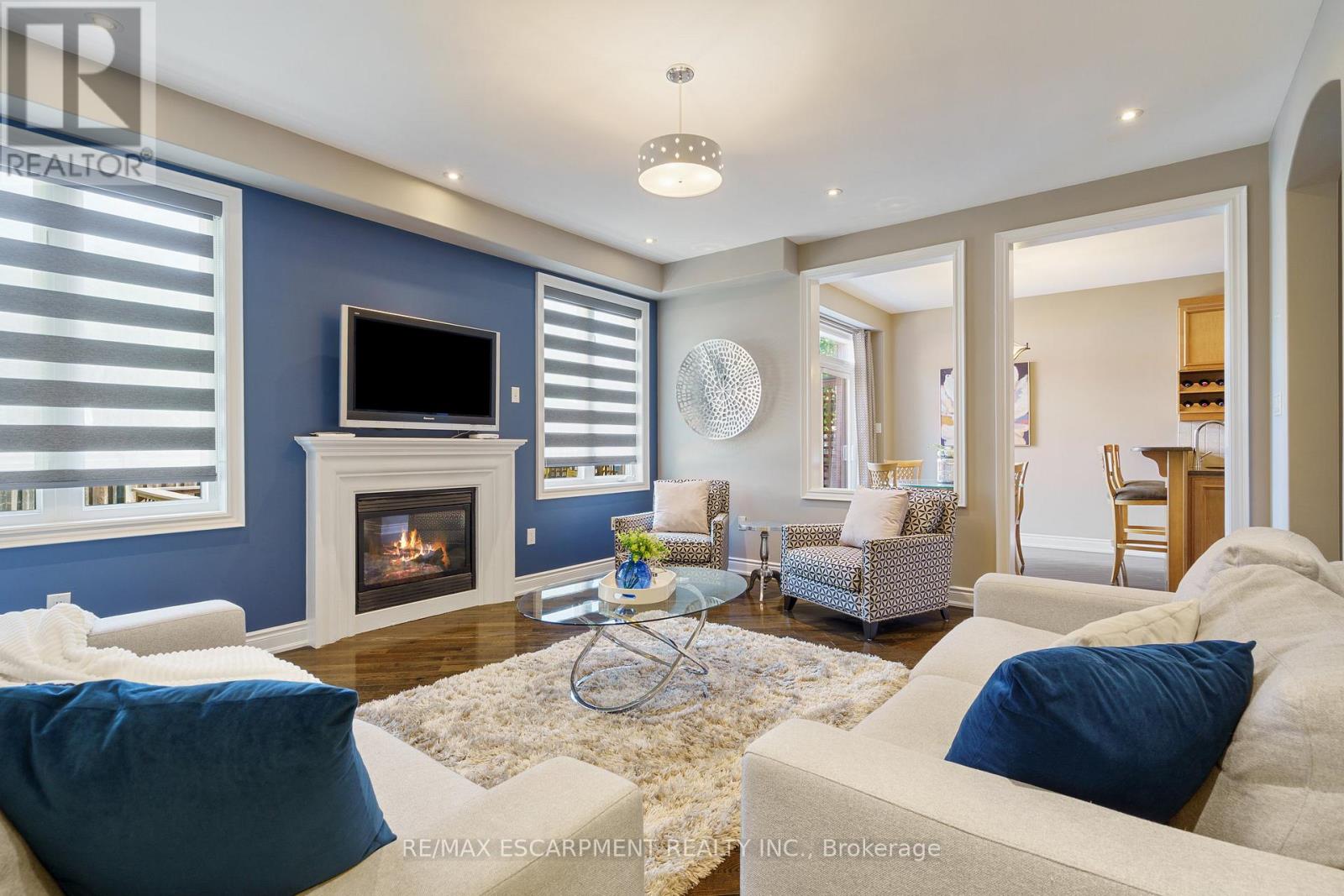317 Great Lakes Boulevard, Oakville, Ontario  L6L 0A4 - Photo 14 - W12456397