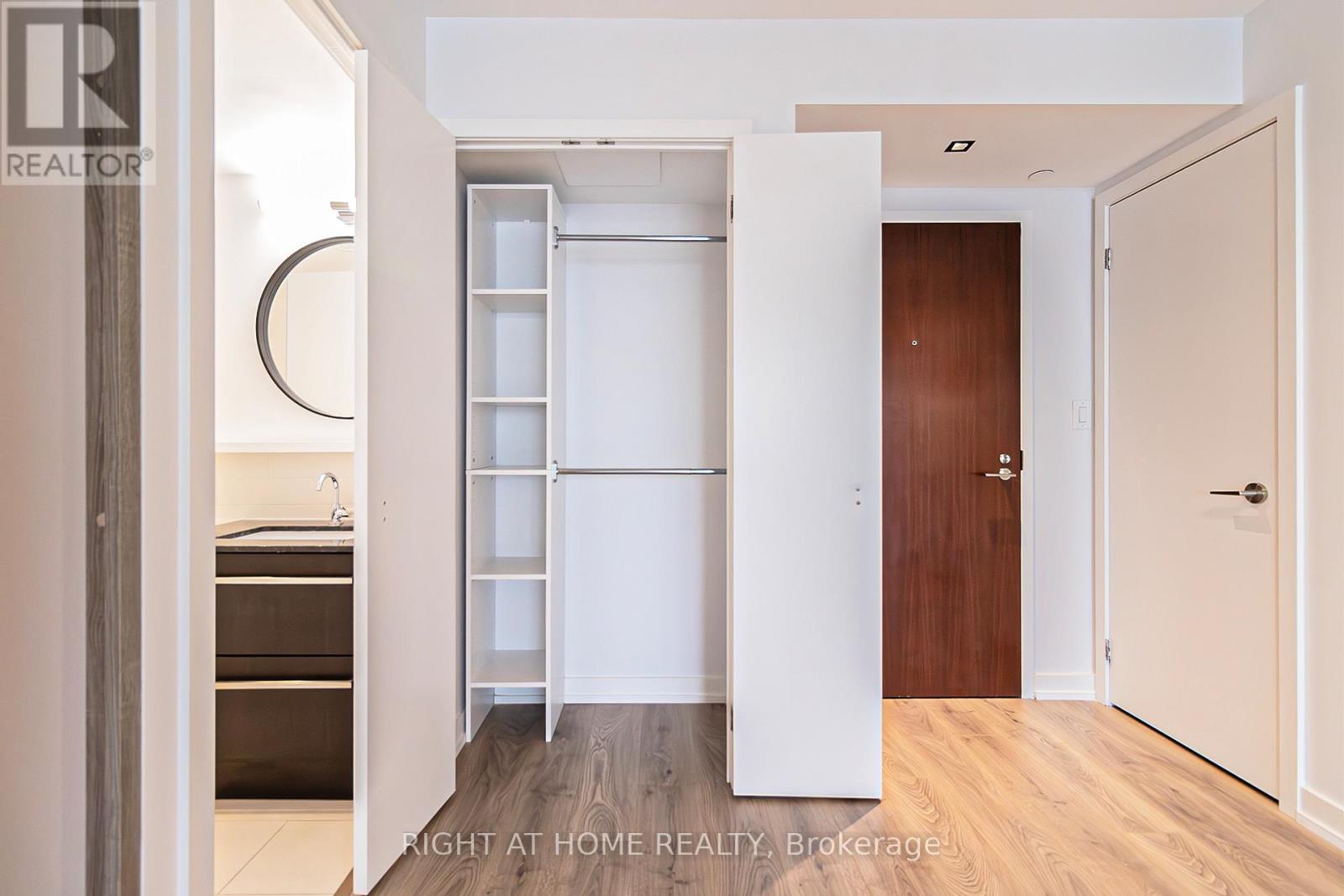 608 - 160 Flemington Road, Toronto, Ontario  M6A 1N6 - Photo 12 - W12456408