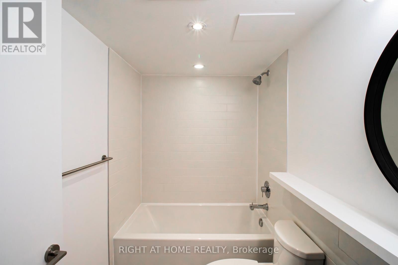 608 - 160 Flemington Road, Toronto, Ontario  M6A 1N6 - Photo 13 - W12456408