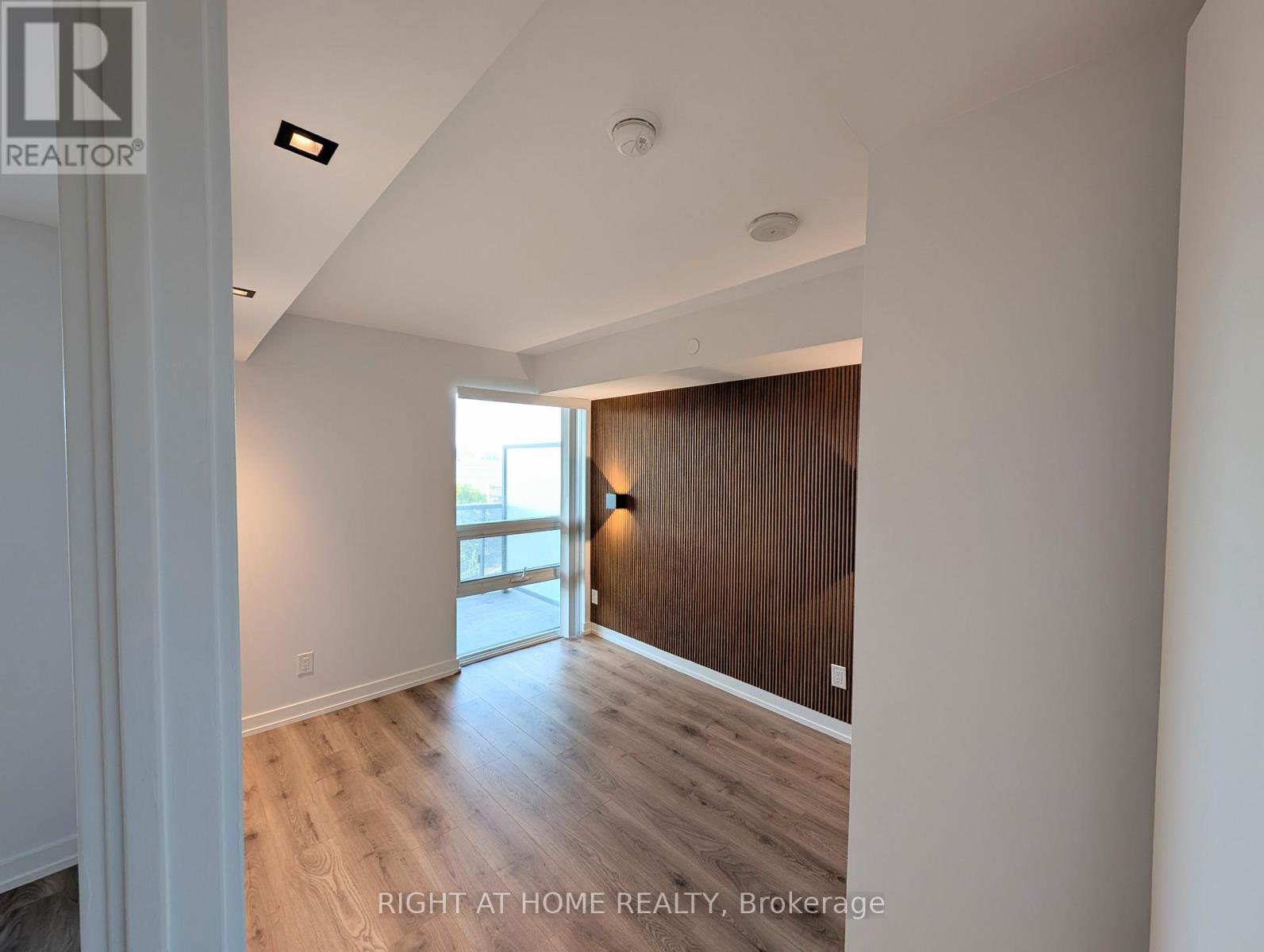608 - 160 Flemington Road, Toronto, Ontario  M6A 1N6 - Photo 8 - W12456408