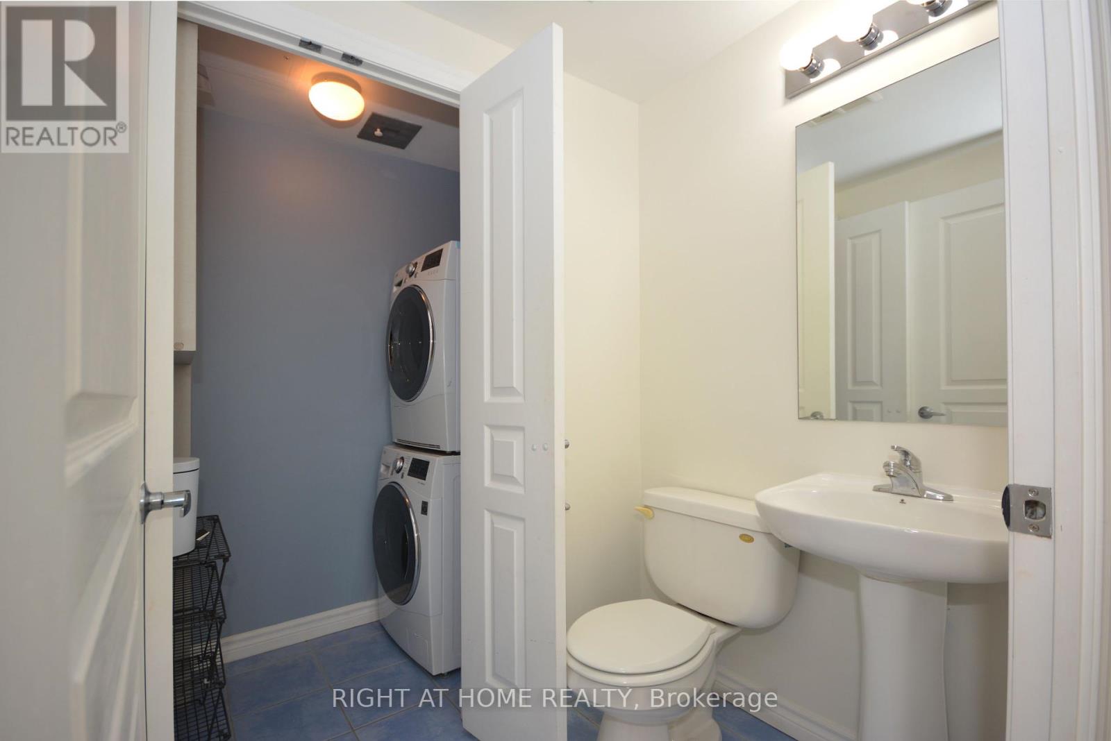 1805 - 220 Burnhamthorpe Road W, Mississauga, Ontario  L5B 4N4 - Photo 15 - W12456427