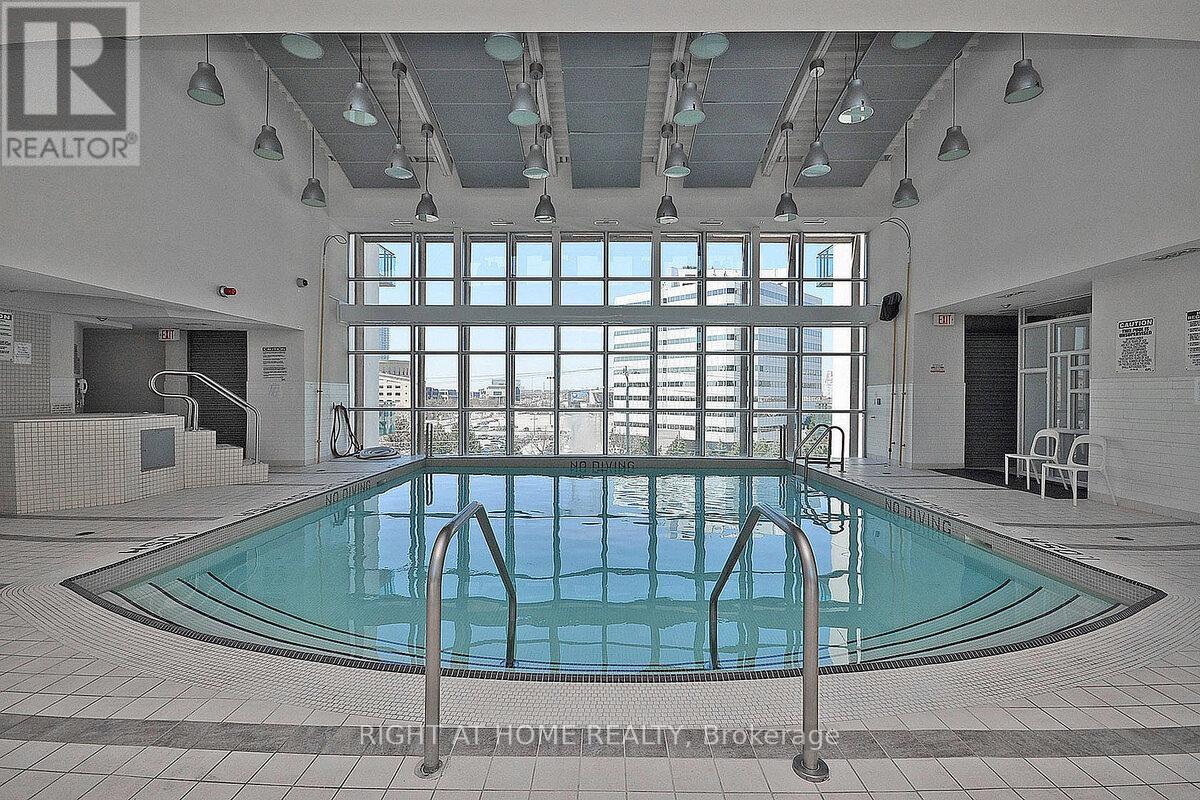 1805 - 220 Burnhamthorpe Road W, Mississauga, Ontario  L5B 4N4 - Photo 29 - W12456427