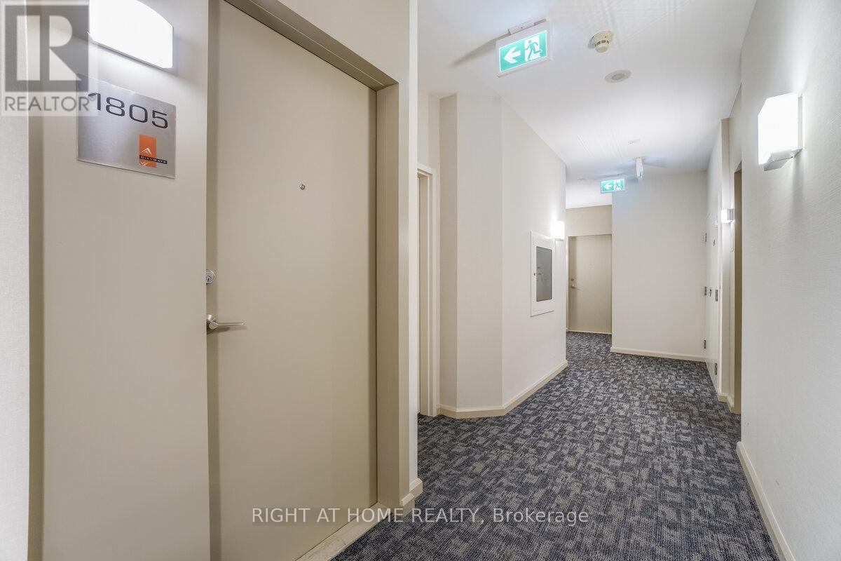 1805 - 220 Burnhamthorpe Road W, Mississauga, Ontario  L5B 4N4 - Photo 7 - W12456427