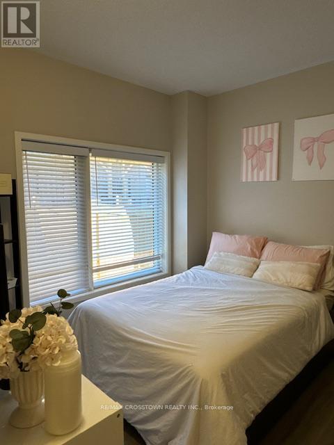 16 Heathrow Lane, Caledon, Ontario  L7E 4M4 - Photo 15 - W12456444