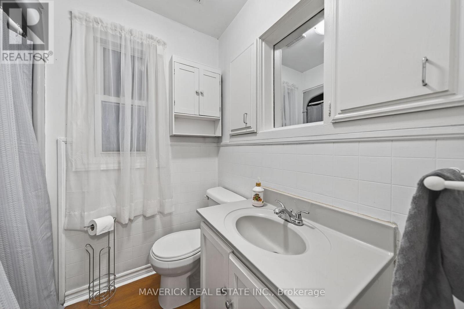 151 Elliott Street, London East (East C), Ontario  N5Y 2G1 - Photo 11 - X12456448